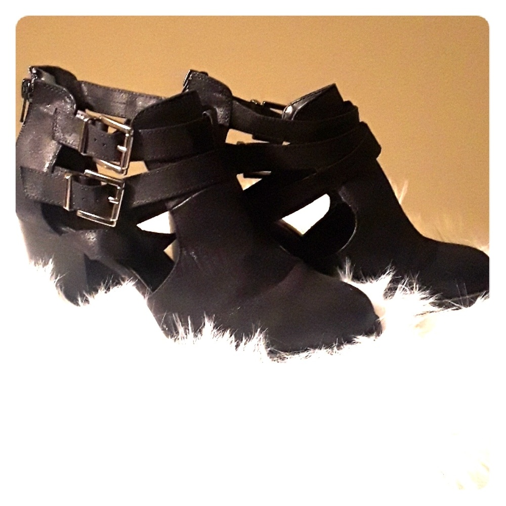 Black bootie